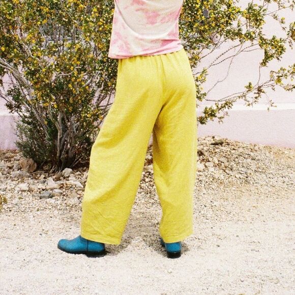 European linen chartreuse straight leg pants - Picture 2 of 7